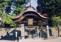 月山神社・出羽神社・湯殿山神社摂社月山・出羽･湯殿山三神社社殿