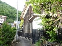 蚕種の郷上塩尻、民家の風貌