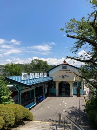 レトロな木造駅舎の終着駅　別所温泉駅