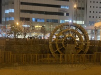 上田駅前　大水車
