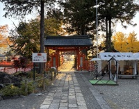 レイラインの象徴生島足島神社