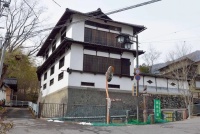 上田の町並みに残る蚕種業と上田紬の痕跡