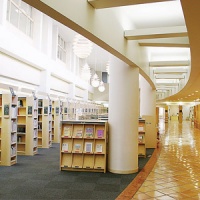 長野大学付属図書館