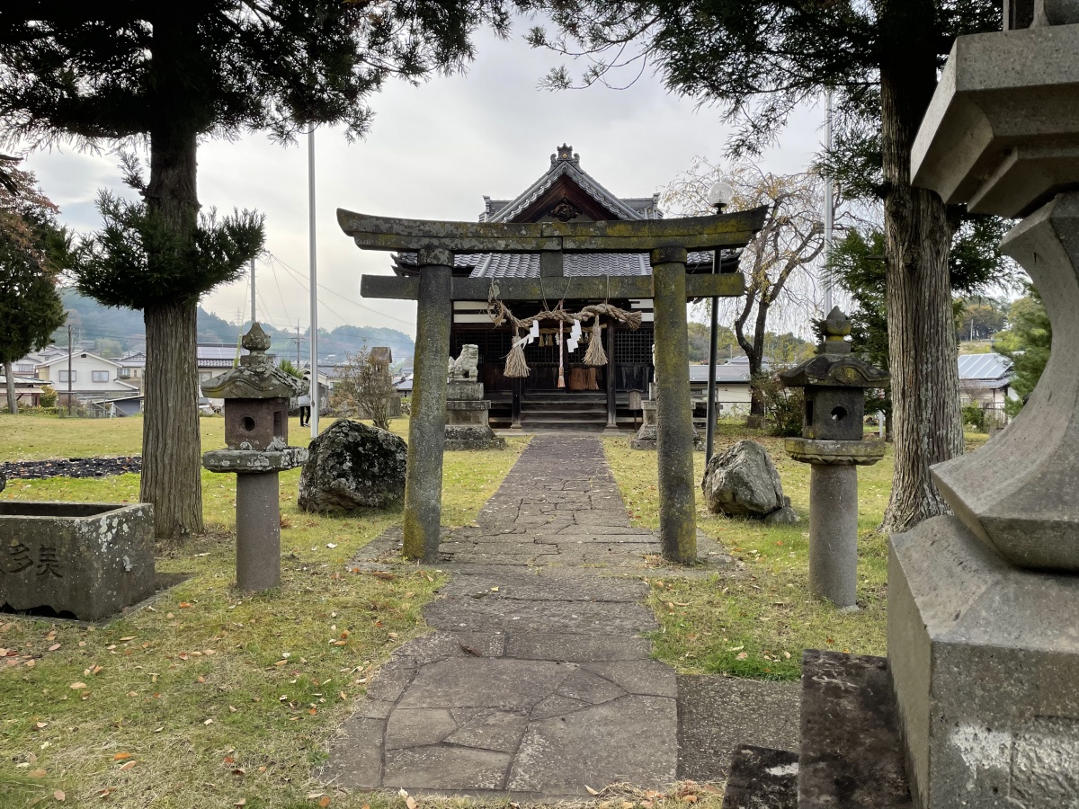 茂田井の諏訪神社