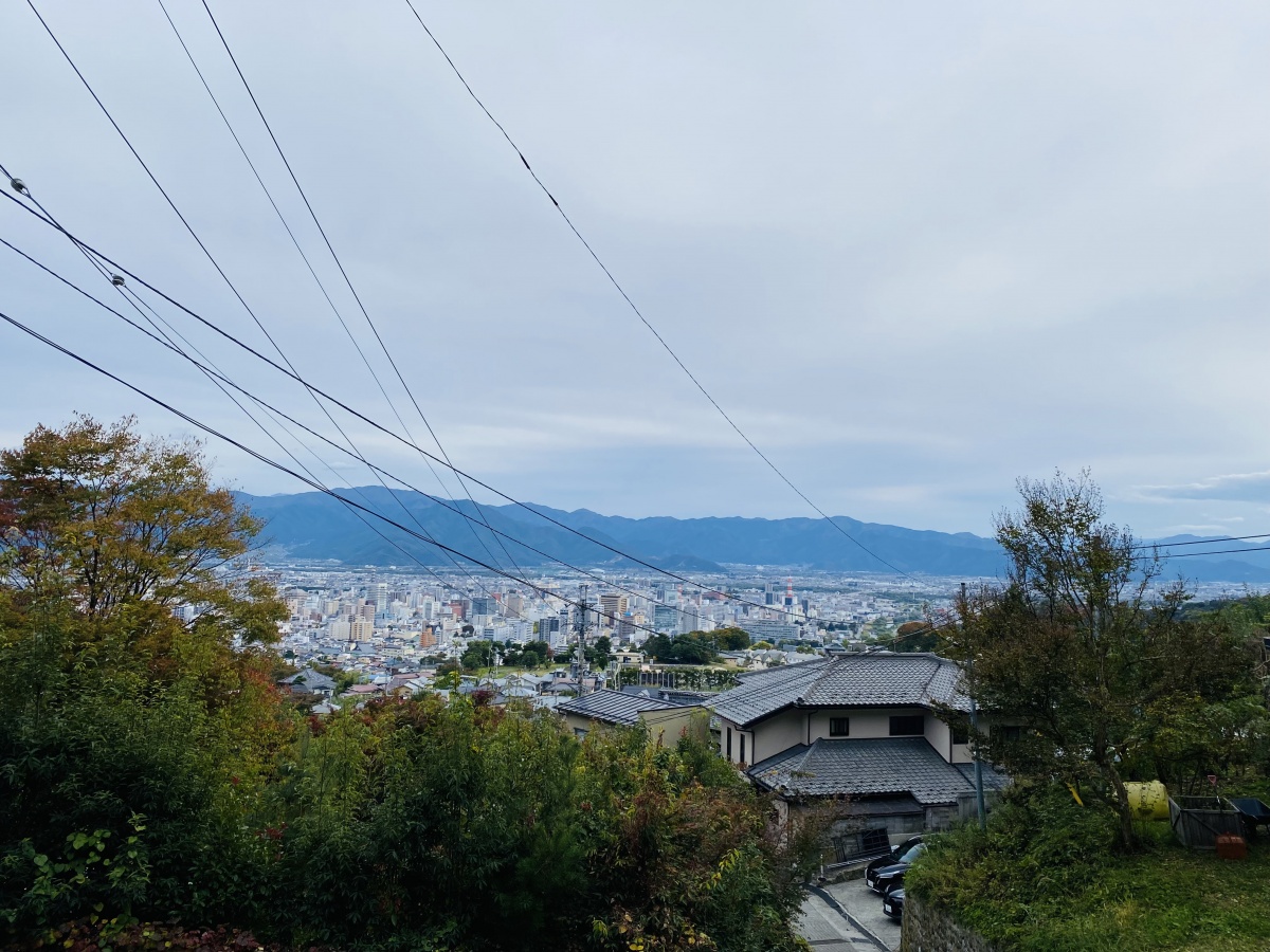 長野市を見下ろす「往生寺」