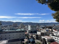上諏訪中前から見える諏訪市