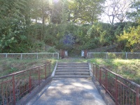 公園へつづく橋