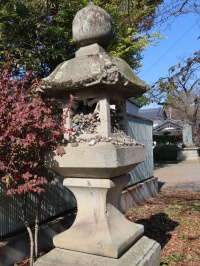 神社の灯籠
