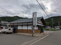 大人気の精肉店